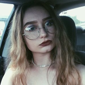 Meet your Posher, Abbey